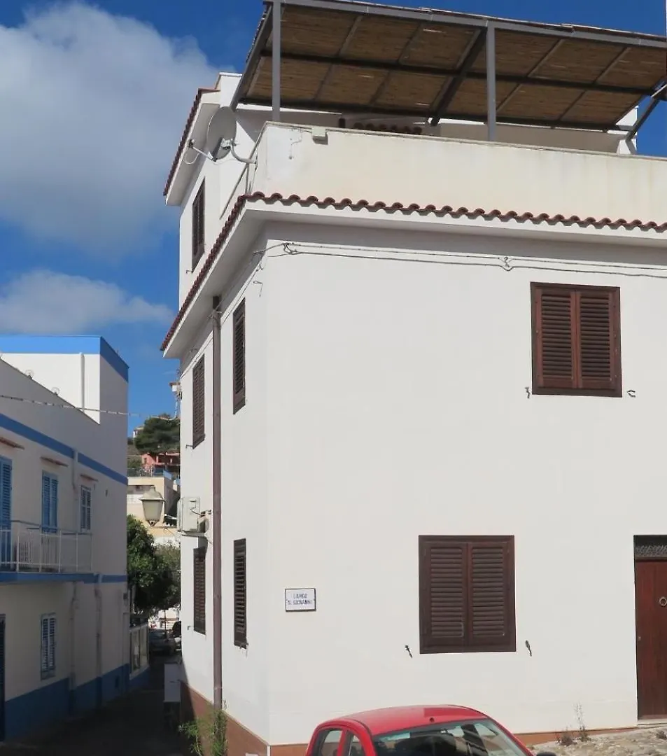 Casa Centro Storico By Cottage Sul Mare Isola di Ustica Apartment