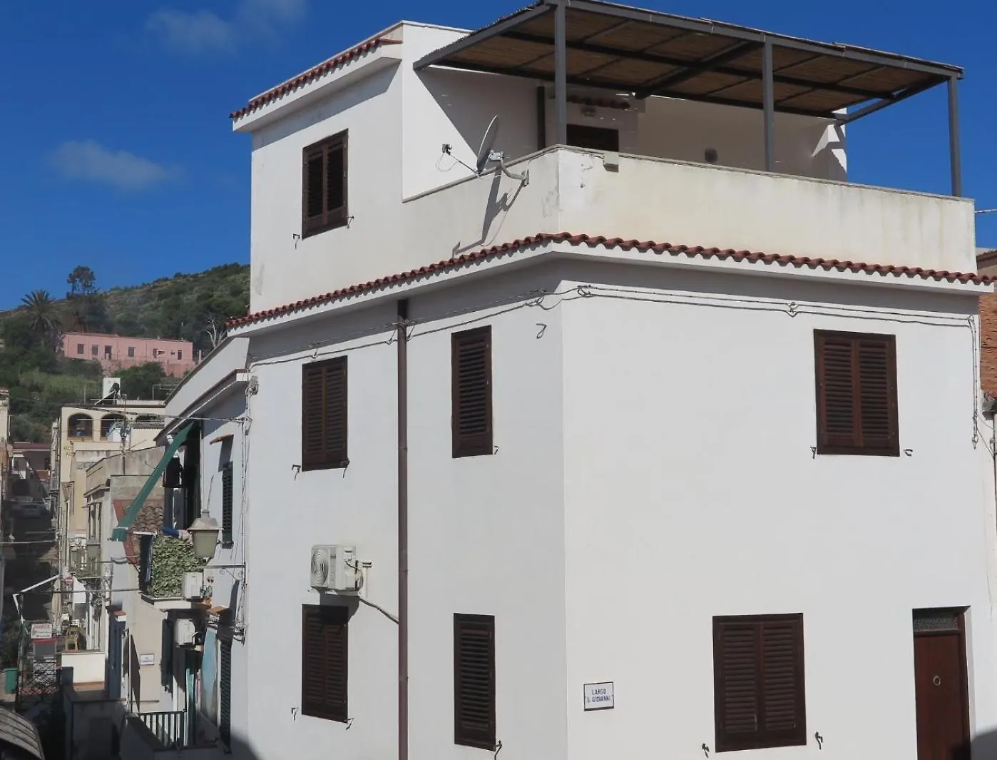 Casa Centro Storico By Cottage Sul Mare Isola di Ustica Apartment